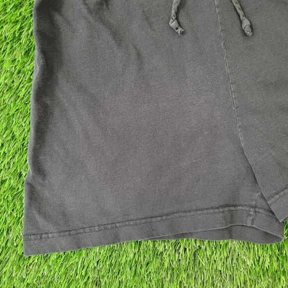 Vintage 1996 Looney-Tunes Tweety Sweat Shorts Womens M USA - Picture 9 of 16